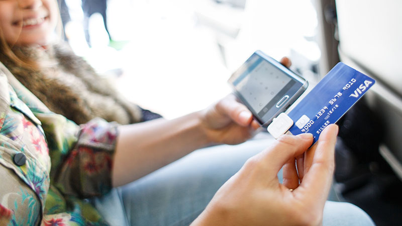 Pago móvil con Square en un automóvil pcidss